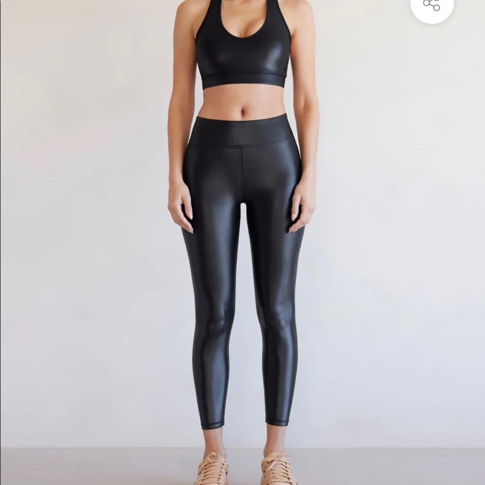 Carbon38 Takara regular rise high shine black legging with zippers sz Small